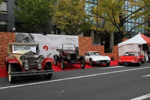 大阪・御堂筋ワンダーストリートにGLIONミュージアムが出展、クラシックカーを展示
