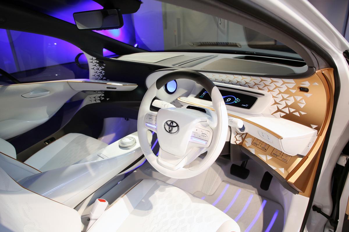 Toyota Concept 愛i から Lq に進化 公道走行可能でより現実的な存在に 東京モーターショー2019 Web Cartop 自動車情報サイト 新車 中古車 Carview