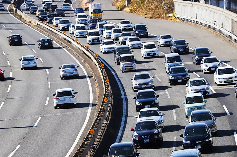 【夏の運転トラブル注意】「情けは人の為ならず」ドライバーの心構えで渋滞を減らすことができる