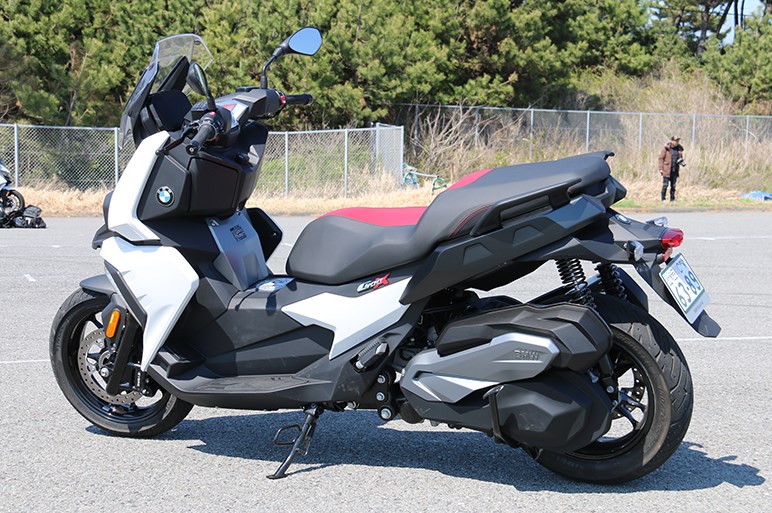 Bmw C 400 Xとc 400 Gtはファッションセンスが正反対の兄弟アーバンスクーター Carview 自動車情報サイト 新車 中古車 Carview