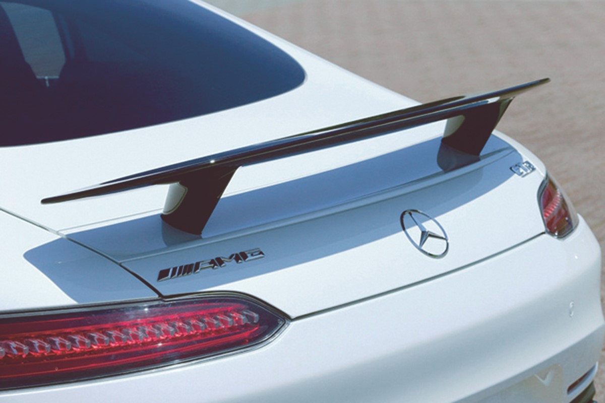 曲線的ボディライン Amg Gt にフィットするスポーツダックテール Auto Messe Web の写真 3ページ目 自動車情報サイト 新車 中古車 Carview