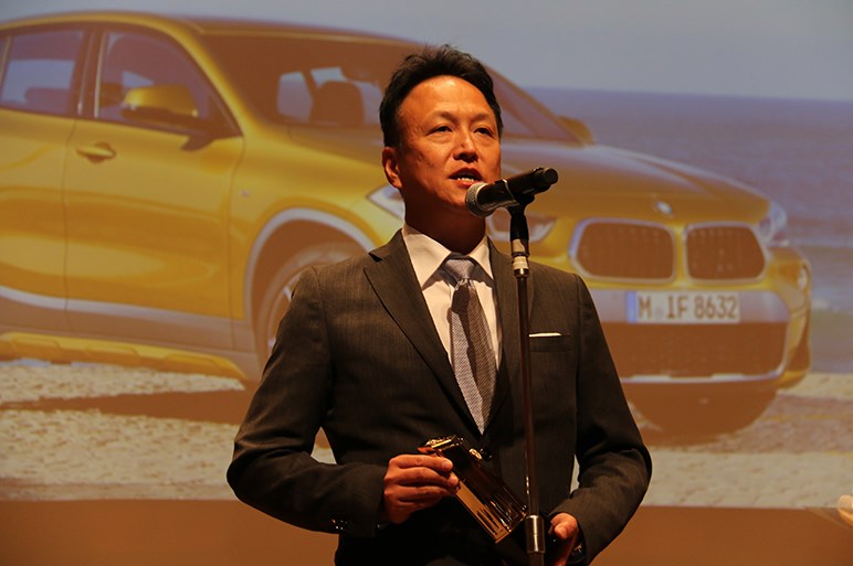 【日本カー・オブ・ザ・イヤー】BMW「X2」が「エモーショナル部門賞」を受賞 新鮮で刺激的なスタイリングとBMWらしい「駆けぬける歓び」を評価を評価