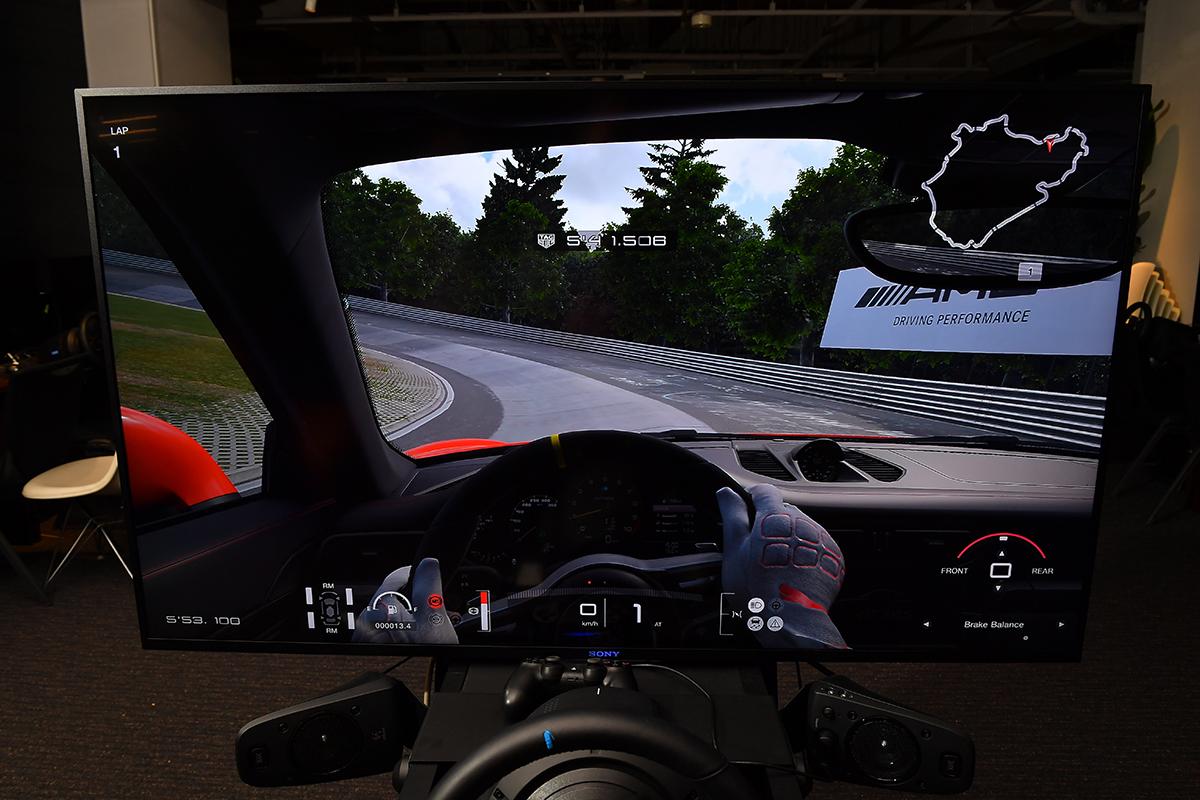 レーシングドライバーの判断は 今流行の運転シミュレーターゲームで運転技術は向上するのか Web Cartop 自動車情報サイト 新車 中古車 Carview