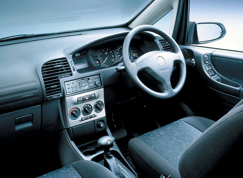 本家オペルの100万円安 隠れた傑作 トラヴィックの軌跡 偉大な生産終了車 ベストカーweb の写真 4ページ目 自動車情報サイト 新車 中古車 Carview