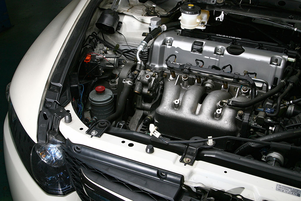 これはオデッセイのタイプrだ Dc5用ヘッド 6速mtスワップで超快感ミニバンが完成 Web Option 自動車情報サイト 新車 中古車 Carview