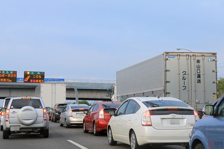 事故や工事が原因ではない高速道路の自然渋滞　「渋滞の先頭」はどうなっている？