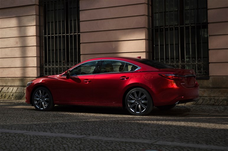 新型マツダ6 日本名 アテンザ 発表 Skyactiv G 2 5tエンジンは4l V8並のトルク Carview 自動車情報サイト 新車 中古車 Carview