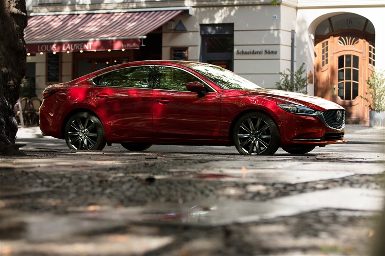 新型マツダ6 日本名 アテンザ 発表 Skyactiv G 2 5tエンジンは4l V8並のトルク Carview 自動車情報サイト 新車 中古車 Carview