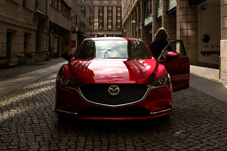新型マツダ6 日本名 アテンザ 発表 Skyactiv G 2 5tエンジンは4l V8並のトルク Carview 自動車情報サイト 新車 中古車 Carview