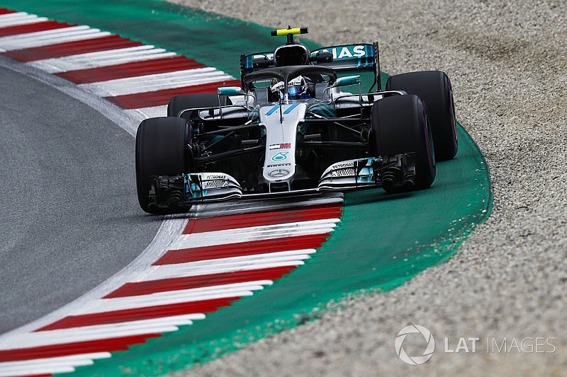 メルセデス、今週末投入のアップグレードにより”リヤの安定性”高まる。タイヤマネージメントの改善も？／F1オーストリアGP