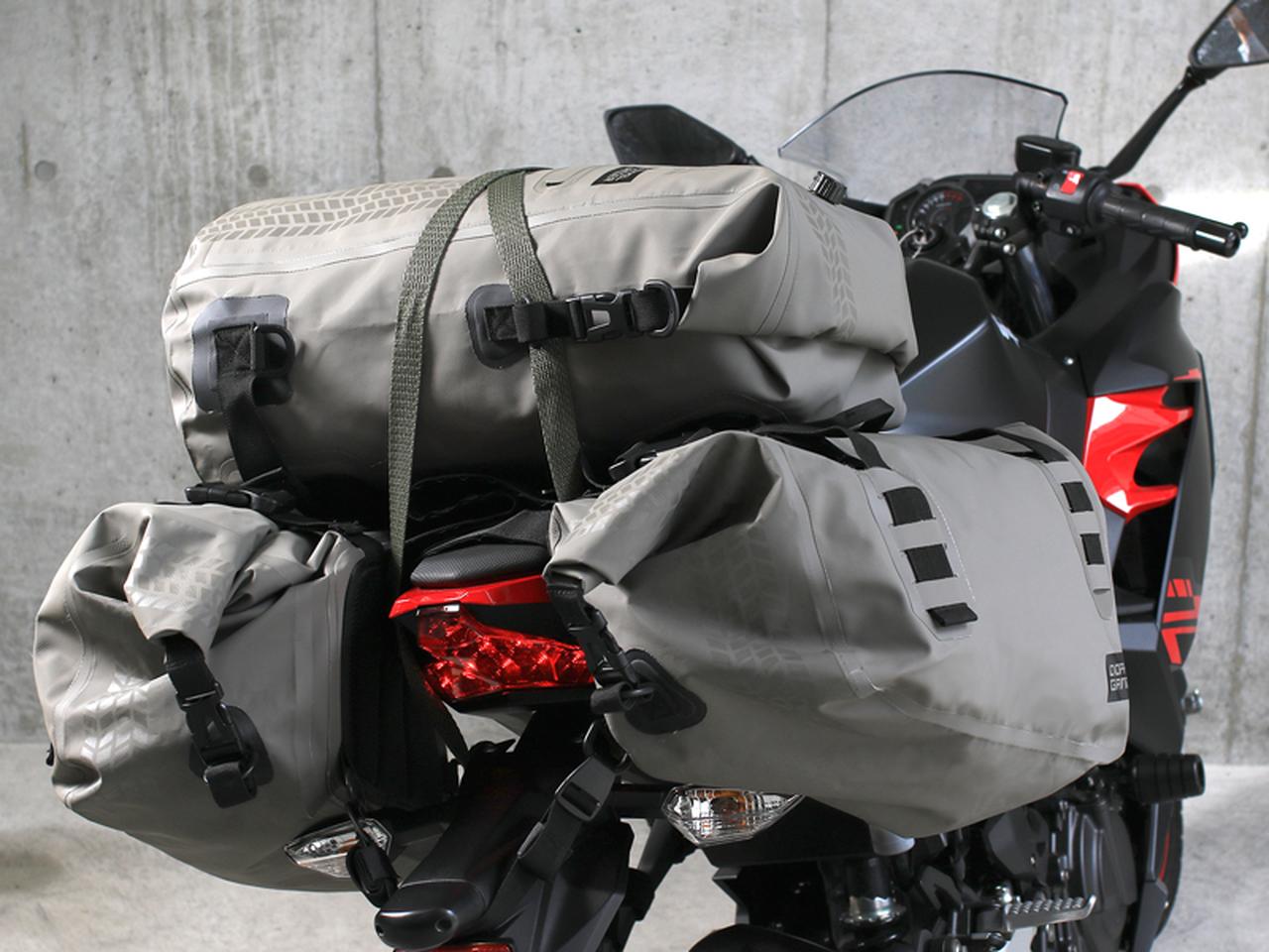 バックパックからシートバッグへトランスフォーム。シンプルこそバイク用バッグの決め手