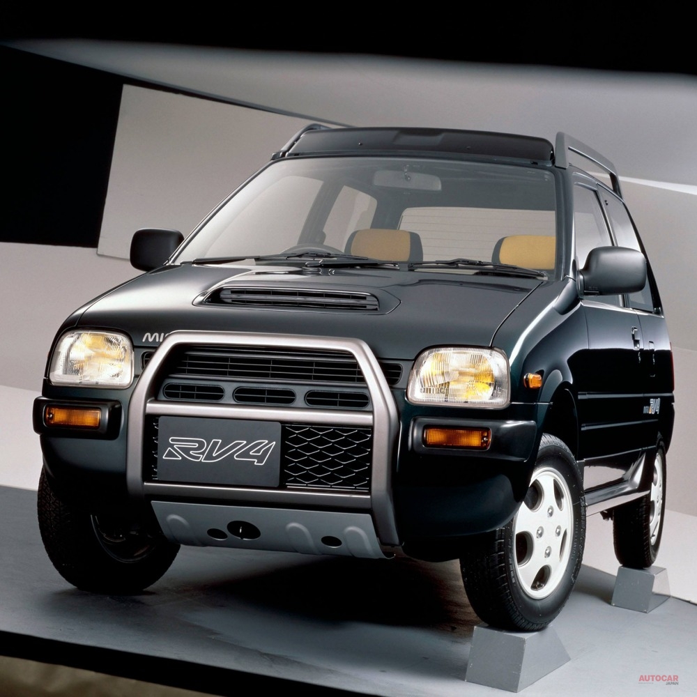 過去にもあった ダイハツ タフト 振り返るとネイキッドやミラrv4が ちょっと変わった2台 Autocar Japan 自動車情報サイト 新車 中古車 Carview