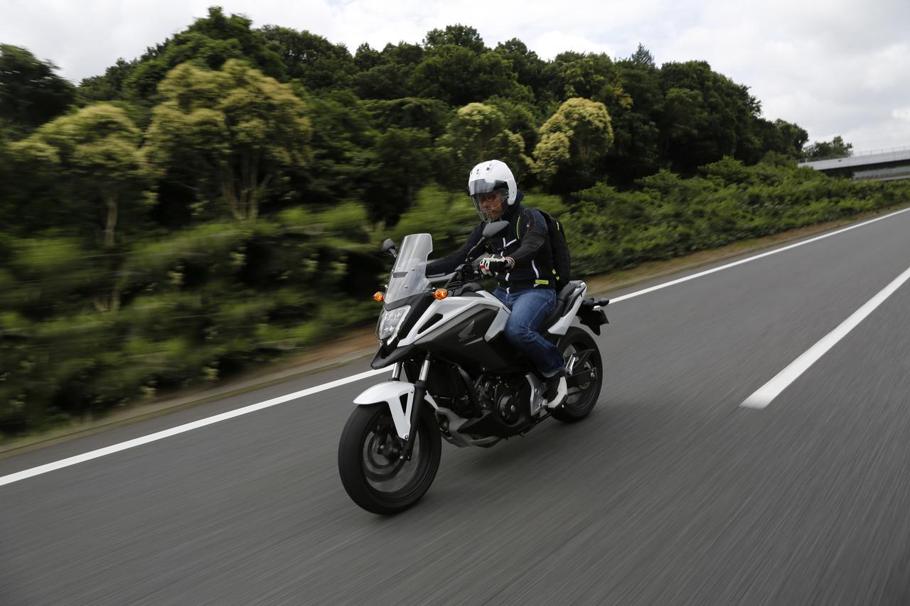 ホンダ Nc750x Dct 500km試乗インプレ 家族の理解にあふれるnc 現行車再検証 Webオートバイ 自動車情報サイト 新車 中古車 Carview