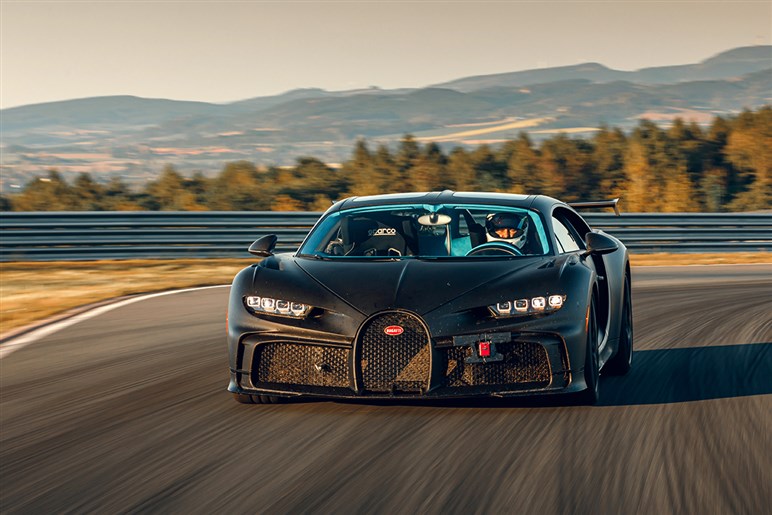 ブガッティ シロン ピュール スポール同乗で3億5000万円のクルマでサーキットや峠を飛ばす富豪の異世界を見た Carview 自動車情報サイト 新車 中古車 Carview