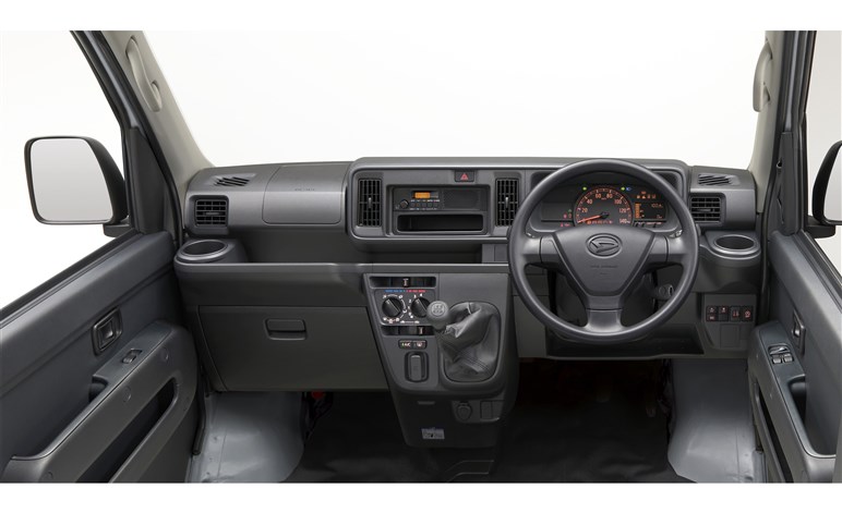 軽バン2大巨頭の一つ ダイハツ ハイゼット カーゴ の強みとは Carview 自動車情報サイト 新車 中古車 Carview