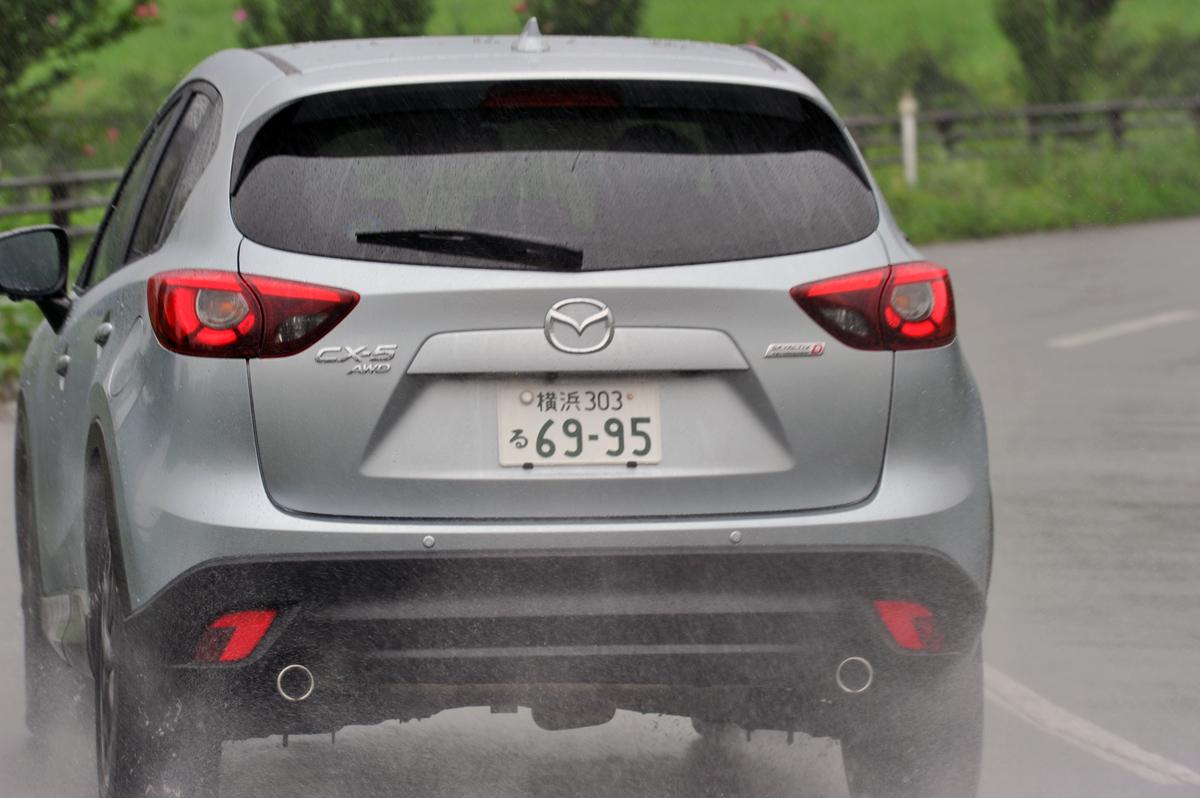 軽自動車にあるのに高級車にない リヤワイパーはどんなクルマに採用されるのか Web Cartop 自動車情報サイト 新車 中古車 Carview