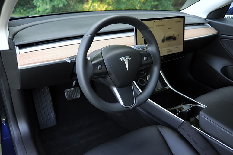 テスラ モデル3の自動運転は優秀だがクルマの品質はまだまだだ Carview 自動車情報サイト 新車 中古車 Carview