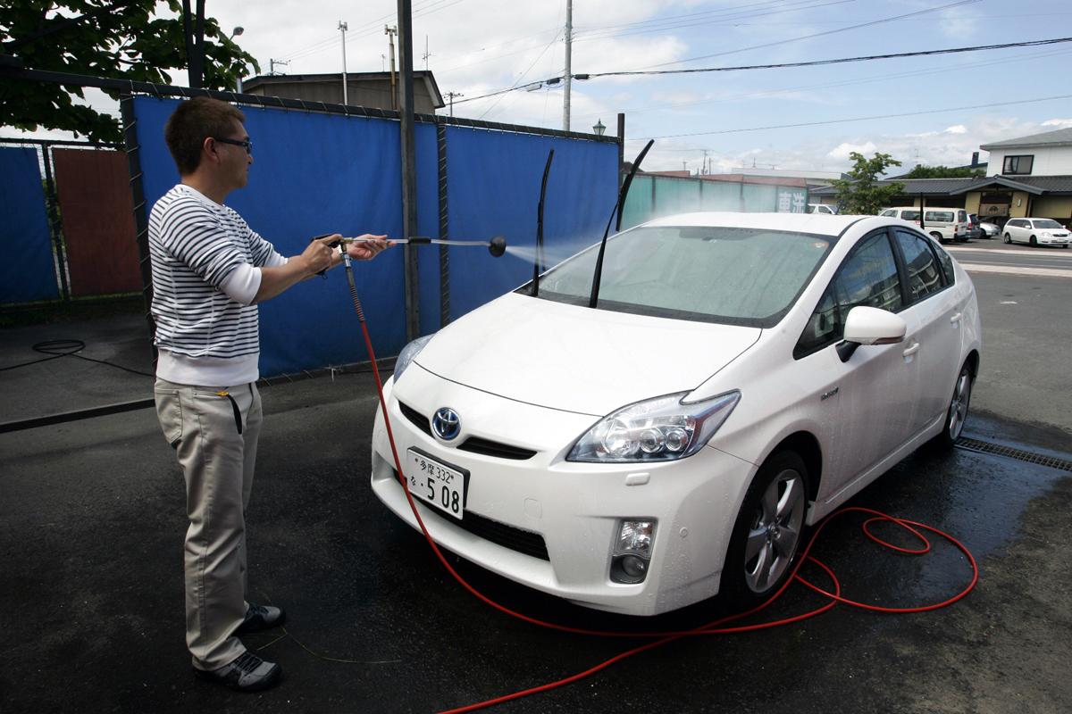 最悪ガラスが割れたりボディにシミも 夏が洗車に不向きな理由と注意点３つ Web Cartop 自動車情報サイト 新車 中古車 Carview