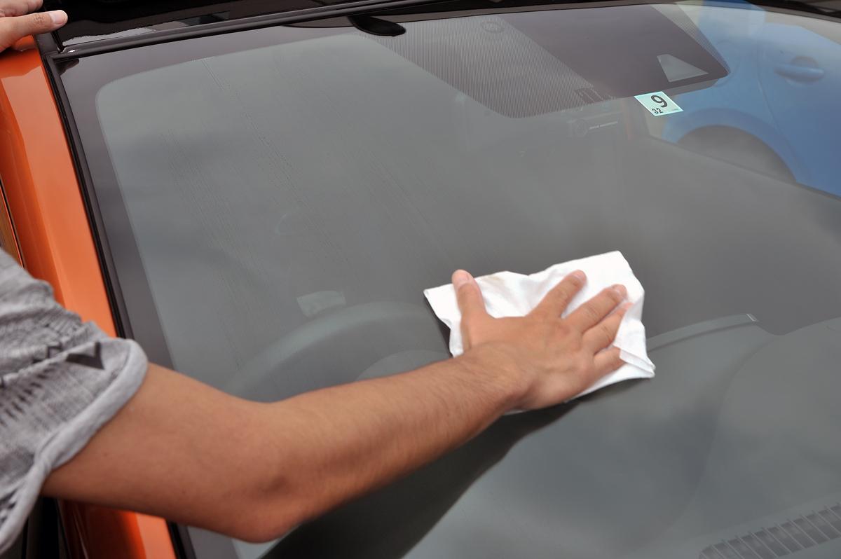 最悪ガラスが割れたりボディにシミも 夏が洗車に不向きな理由と注意点３つ Web Cartop 自動車情報サイト 新車 中古車 Carview