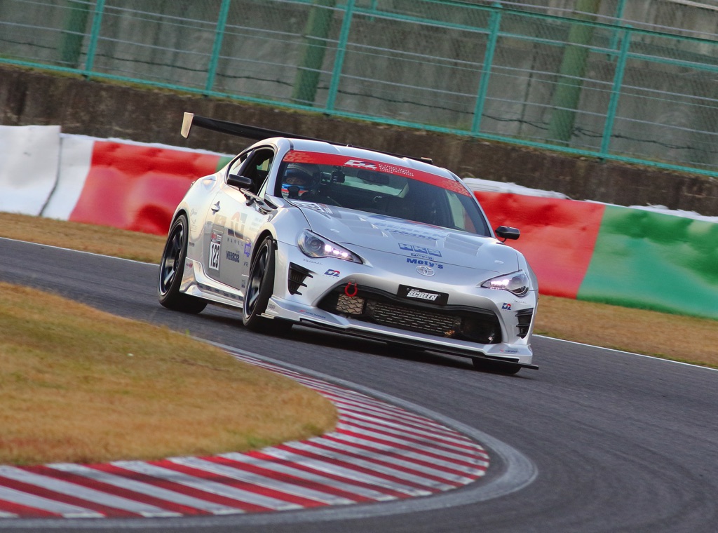 フルチューンgt R並みの速さを持つ最強86 ストリート仕様で鈴鹿サーキット2分11秒台は驚異的すぎる Web Option 自動車情報サイト 新車 中古車 Carview