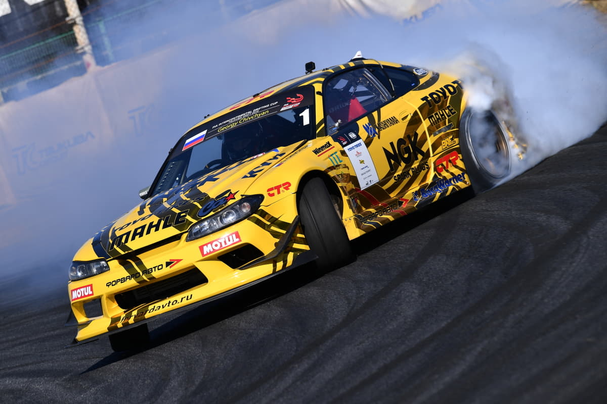 ドリフト競技のワールドカップ Idc が日本開催 2名の日本人選手が決勝へ Auto Messe Web 自動車情報サイト 新車 中古車 Carview