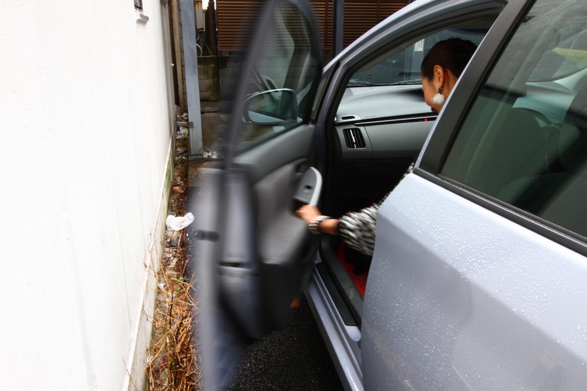 男性の本音 愛車に乗せる彼女や奥さんにヤメて欲しい行為3選 Web Cartop の写真 3ページ目 自動車情報サイト 新車 中古車 Carview