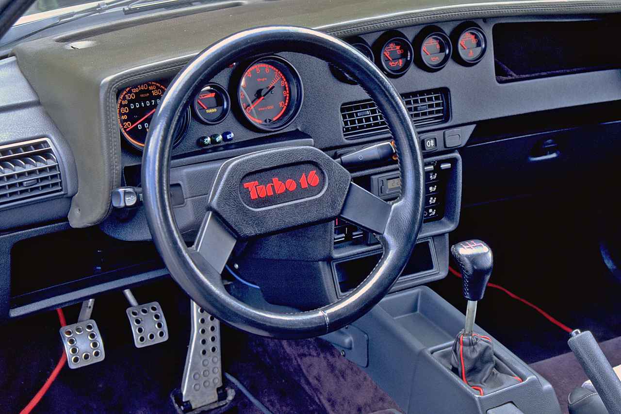 スーパーカー年代記 036 プジョー 5ターボ16はグループb最強のスーパーwrcマシン Webモーターマガジン 自動車情報サイト 新車 中古車 Carview