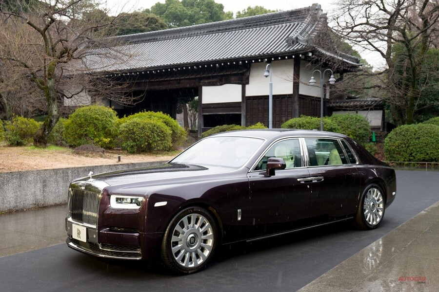 新型ロールス・ロイス・ファントム　日本仕様　EWB実車画像