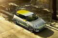 MINI、来年発売予定の市販EVのグリルとホイールをチョイ見せ