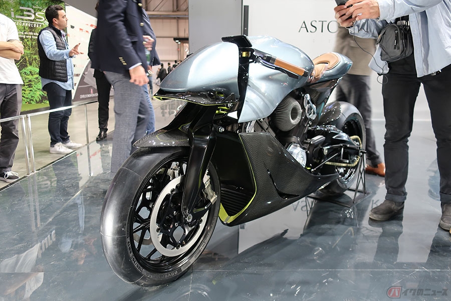 アストン シューペリア Amb 001 走行動画公開 英国老舗ブランドのコラボバイクが遂に始動 バイクのニュース 自動車情報サイト 新車 中古車 Carview