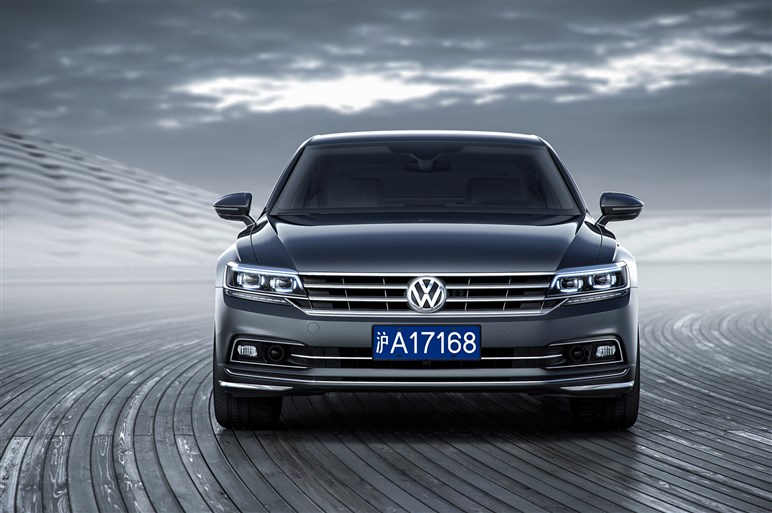 中国に活路を見出したvwフェートンの後継車フィデオン Carview 自動車情報サイト 新車 中古車 Carview