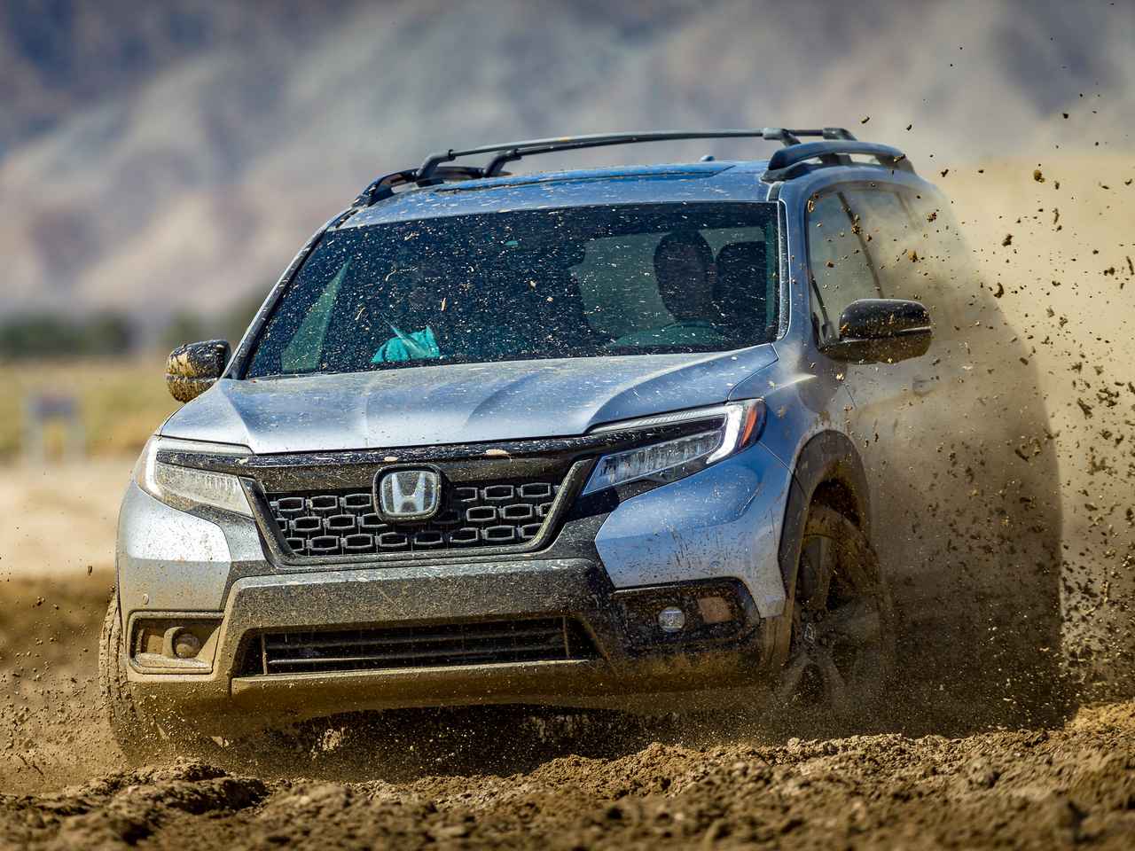 ニュース ホンダ パスポートはcr Vの上位suv ロサンゼルスで発表されたが 実は初代じゃない Webモーターマガジン 自動車情報サイト 新車 中古車 Carview