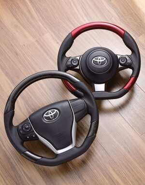 握ってすぐにわかるその上質感｜REAL｜トヨタ・80系ヴォクシー・ノア・エスクァイア