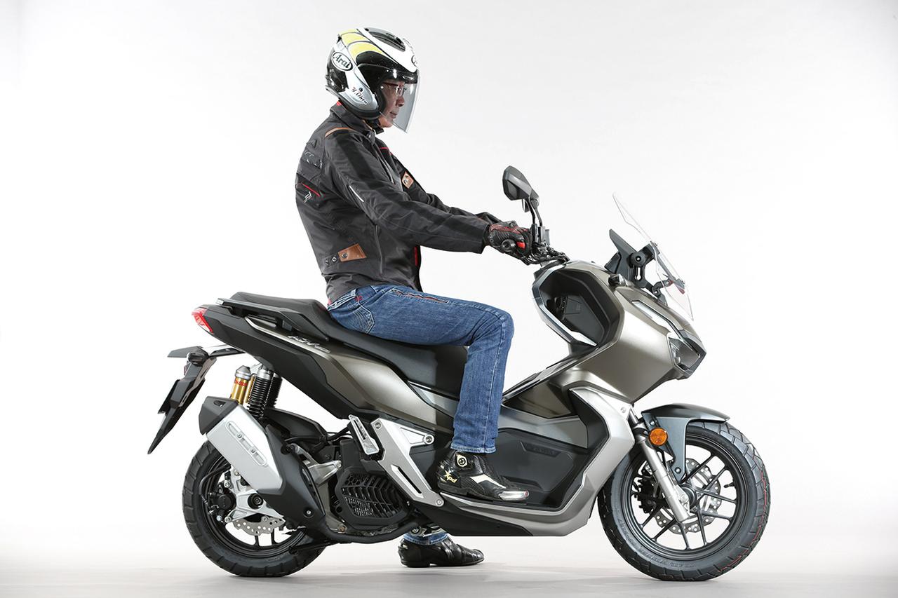 国内発売の期待も高まるホンダ「ADV150」の足つき性とサイズ感をいち早くチェック！＃東京モーターショー2019