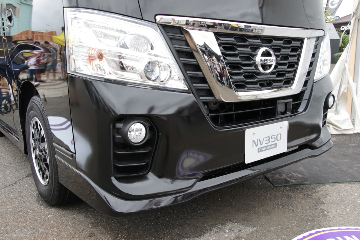 8月下旬発売 日産nv350キャラバンの新モデル アーバンクロム が鵠沼海岸に現る Auto Messe Web 自動車情報サイト 新車 中古車 Carview
