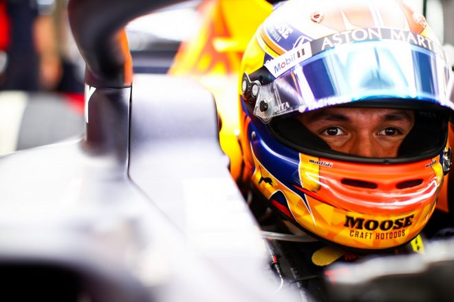 アルボン困惑 こんなことは今年初めて どのタイヤも7周で駄目になった レッドブル ホンダ F1第6戦決勝 Autosport Web 自動車情報サイト 新車 中古車 Carview