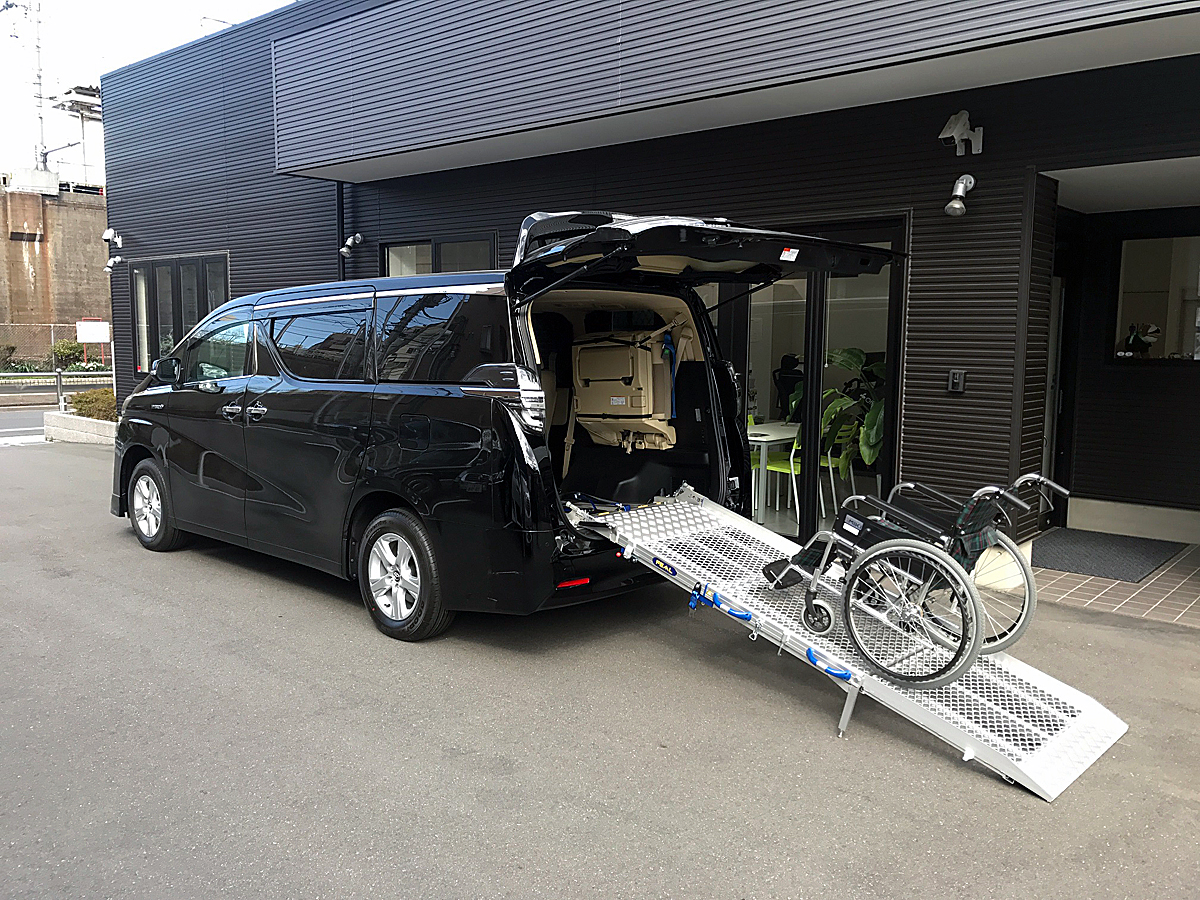 輸入車販売の大手 ヤナセ が福祉車両の販売に本格参入 Auto Messe Web 自動車情報サイト 新車 中古車 Carview