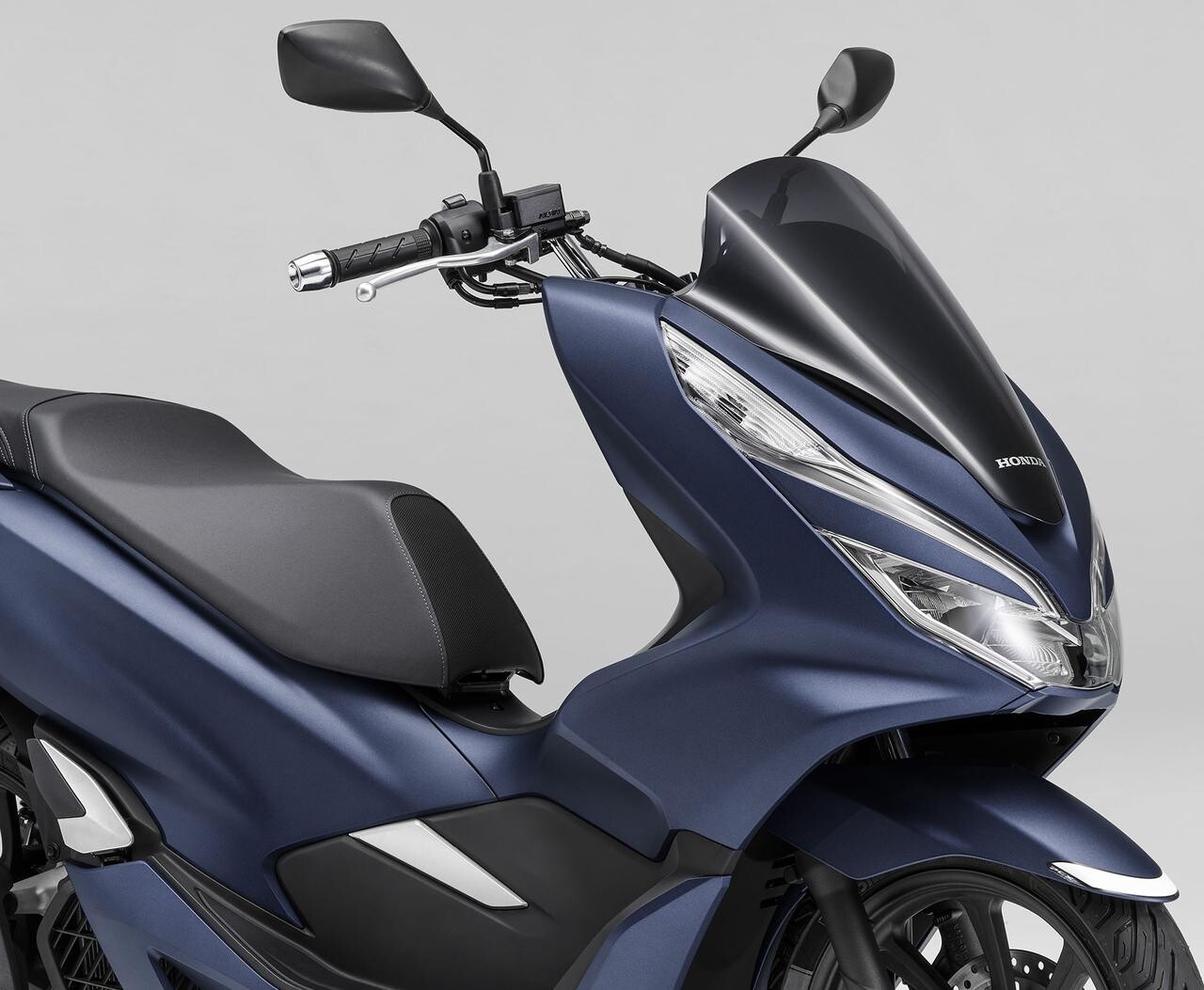 ホンダが原付二種「PCX」と、高速道路も走れる「PCX150」の受注期間限定モデルを2月28日（金）に発売！