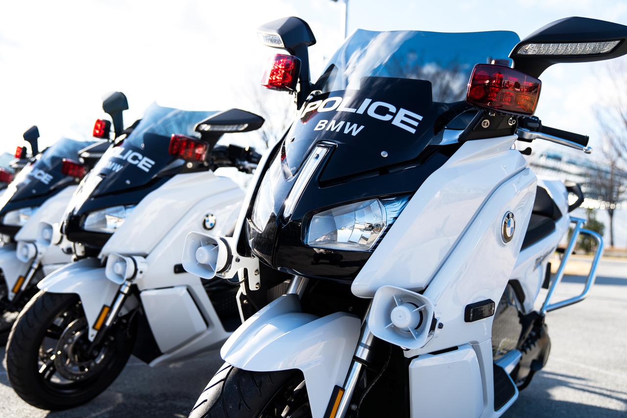 初の電動白バイ 初の輸入車の警察車両 Bmwが C Evolution を警視庁に納入 お披露目は3月1日 日 の東京マラソン Webオートバイ 自動車情報サイト 新車 中古車 Carview