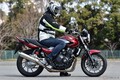 嗚呼、ホンダ「CB400スーパーフォア」　日本2輪メーカーの400クラスでライバル不在となった4気筒エンジンに乗る