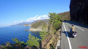 バイクで巡るニッポン絶景道：静岡県 富士見彫刻ライン【断崖絶壁をトラバース】