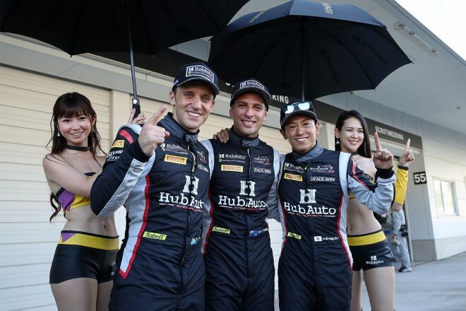 記念すべき鈴鹿10時間初のポールポジションは吉田組ハブオートのフェラーリが獲得！