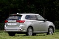 トヨタ「RAV4 PHV」と三菱「アウトランダー PHEV」の思想の違いとは？