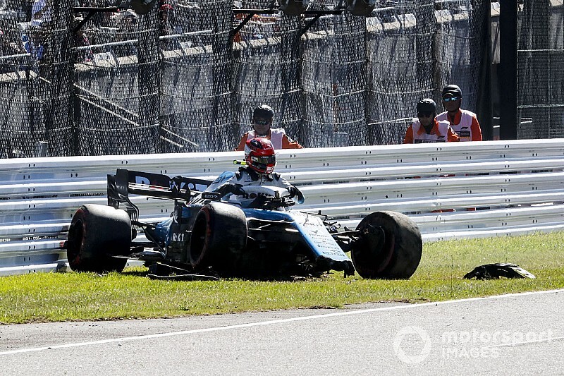 予選クラッシュのクビサ車はシャシーを交換 果たして決勝に間に合うのか Motorsport Com 日本版 自動車情報サイト 新車 中古車 Carview