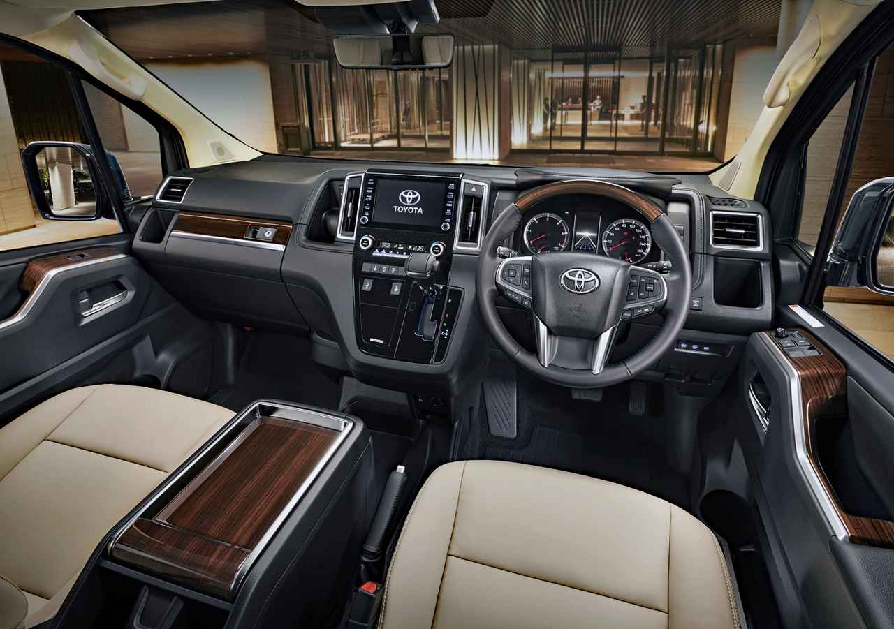 トヨタがビッグサイズの高級ワゴン グランエース を発表 納得の車両価格 Webモーターマガジン 自動車情報サイト 新車 中古車 Carview