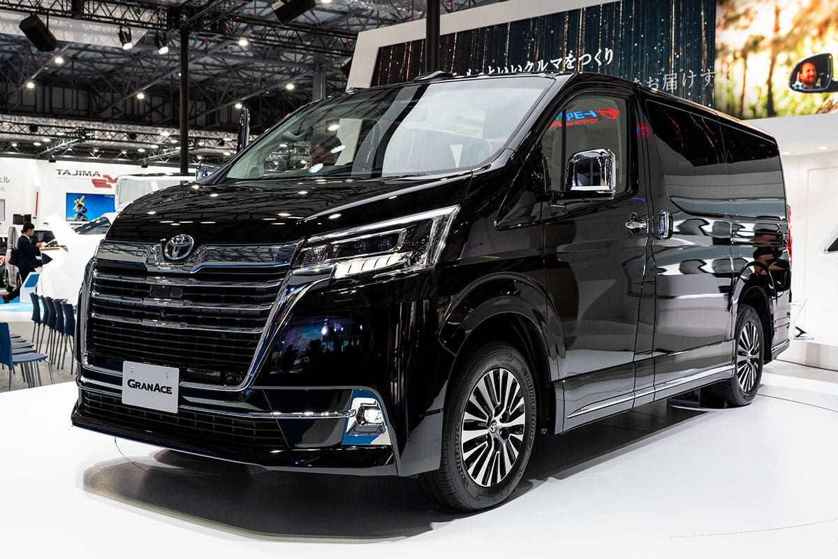 忘れてませんか レクサスの最高級ミニバン Lm 中国での今春発売 で国内のアフターメーカーが始動 日本には来ないんでしたっけ スタイル ワゴン ドレスアップナビ 自動車情報サイト 新車 中古車 Carview