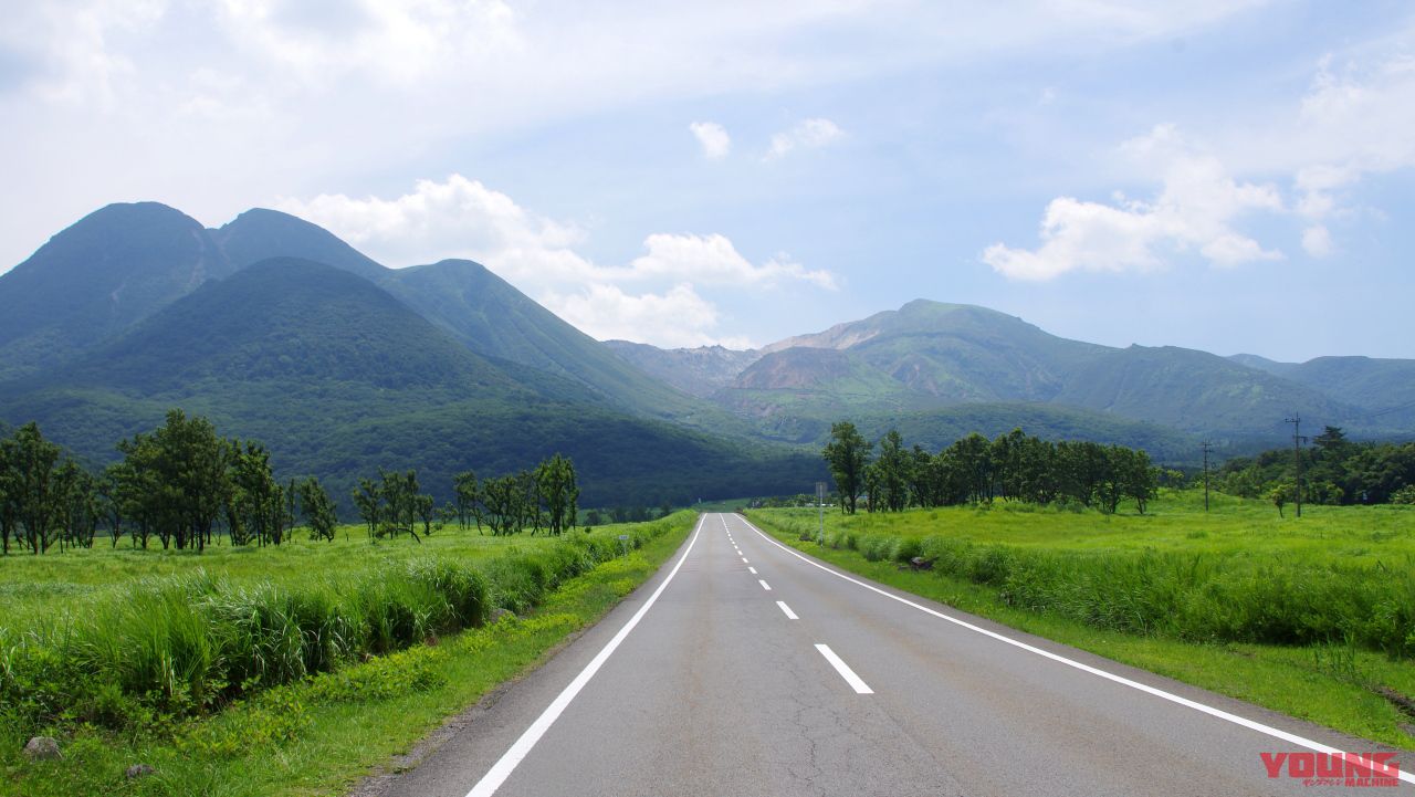 バイクで巡るニッポン絶景道 大分県 熊本県 やまなみハイウェイ 九州の絶景が凝縮 Webヤングマシン 自動車情報サイト 新車 中古車 Carview