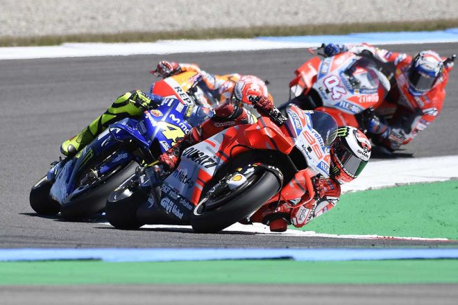 MotoGP：ドゥカティのロレンソ「最高のスタート」で序盤をリードするもリヤタイヤのグリップ低下で失速