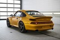 ポルシェ、タイプ993の911ターボを純正パーツで復元