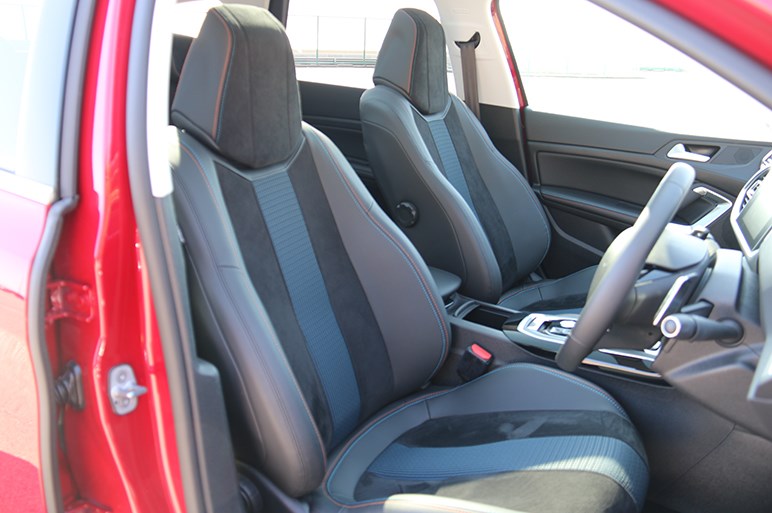 実用輸入ステーションワゴン プジョー308swの乗り心地はお見事レベルと言えるかも Carview 自動車情報サイト 新車 中古車 Carview
